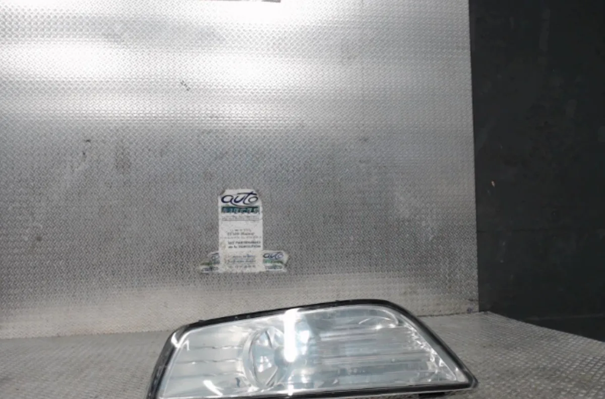 Phare antibrouillard avant droit FORD MONDEO 3 MONDEO 3 PHASE 1 occasion