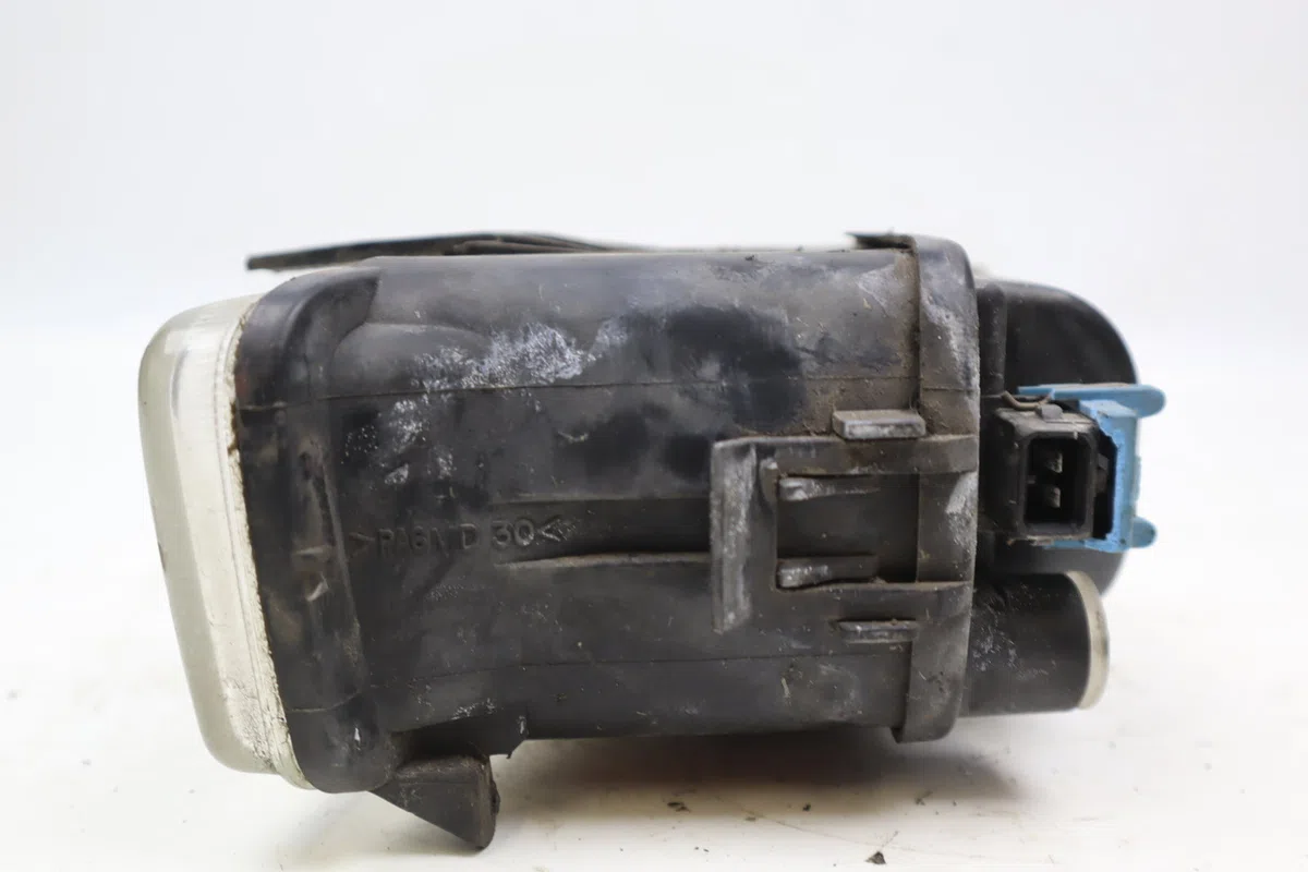 Phare antibrouillard avant droit Ford MONDEO I (GBP) 1.8 td (1993-1996) occasion