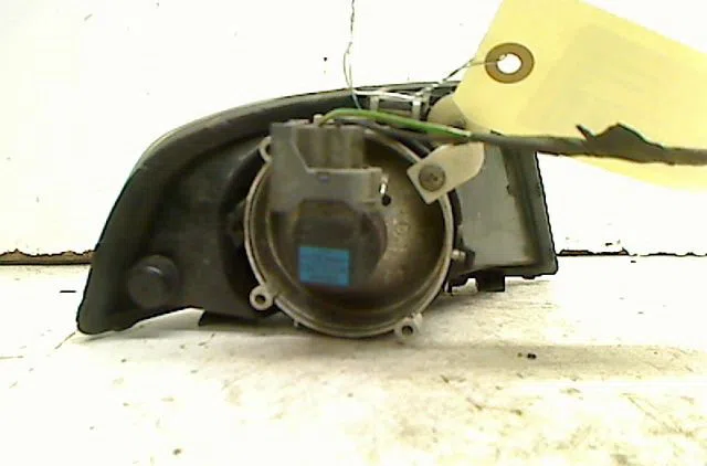 Phare antibrouillard avant droit Ford MONDEO III (B5Y) 2.0 tdci (2001-2007) 5 portes occasion