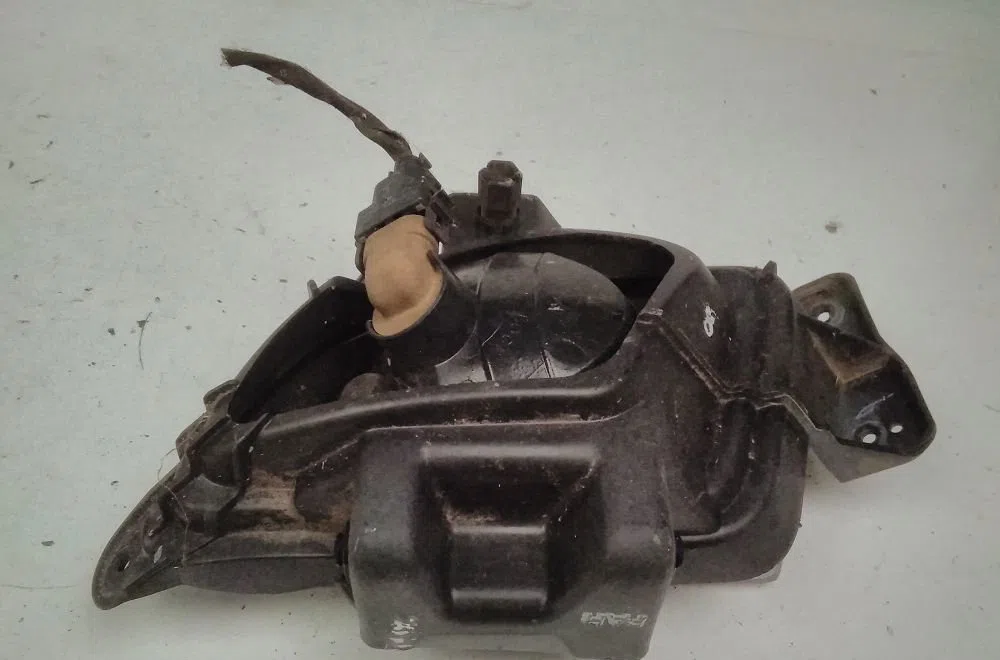 Phare antibrouillard avant droit HYUNDAI I 30 I 2010 occasion
