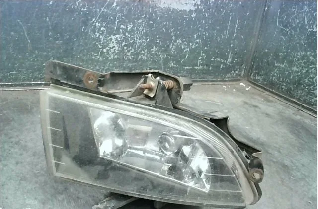 Phare antibrouillard avant droit Hyundai SONATA V (NF) 2.0 crdi (2006-2010) occasion