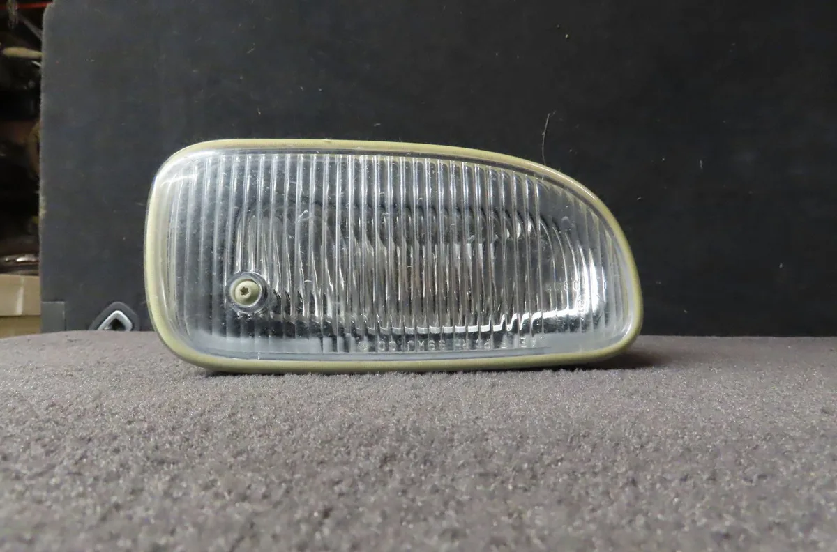 Phare antibrouillard avant droit Jeep GRAND CHEROKEE II (WJ, WG) 4.0 4x4 (1999-2005) occasion