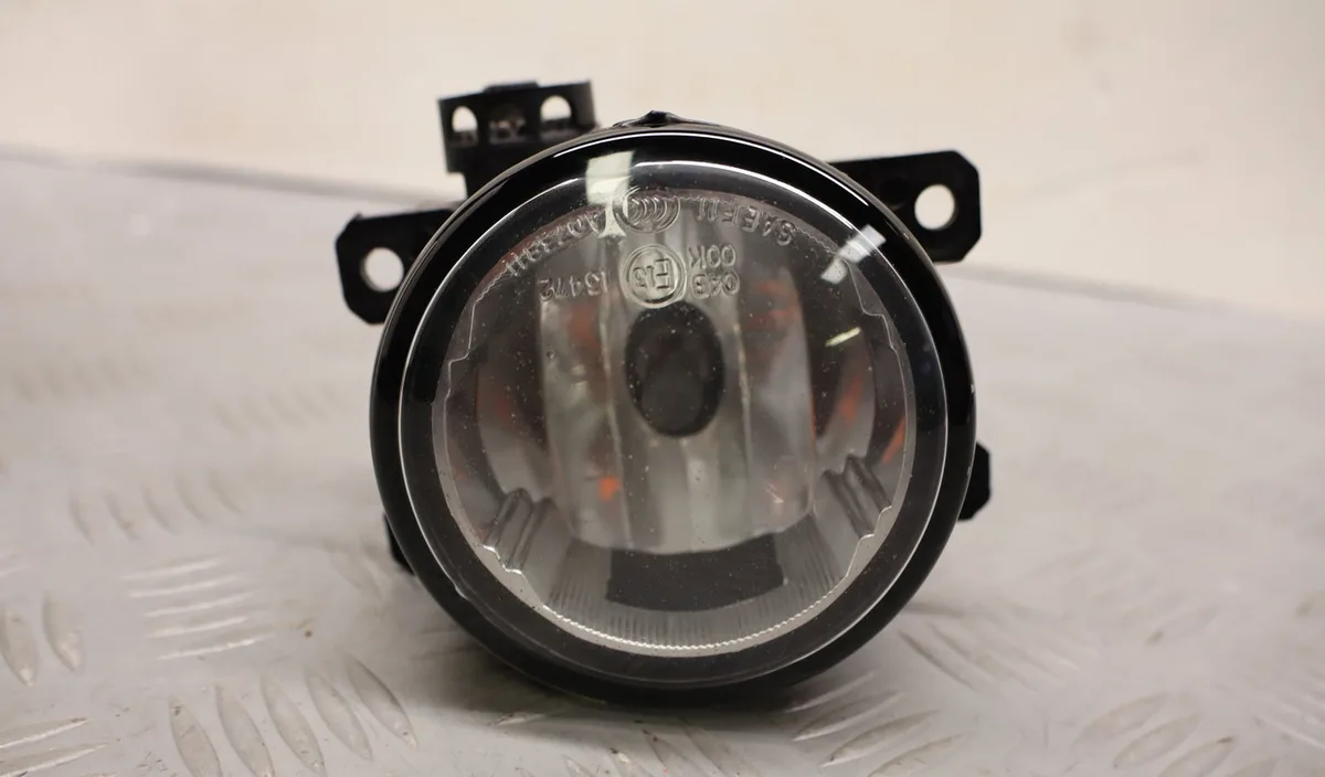 Phare antibrouillard avant droit Jeep RENEGADE SUV (BU, B1, BV) 2.0 crd 4x4 (2014) occasion