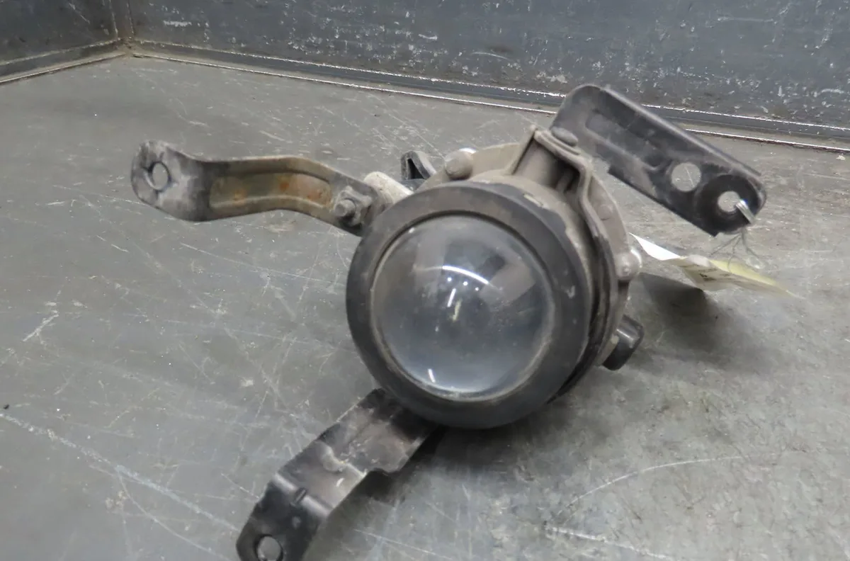 Phare antibrouillard avant droit Kia CEE'D 3-5 portes (ED) 1.6 crdi 115 (2006-2012) occasion