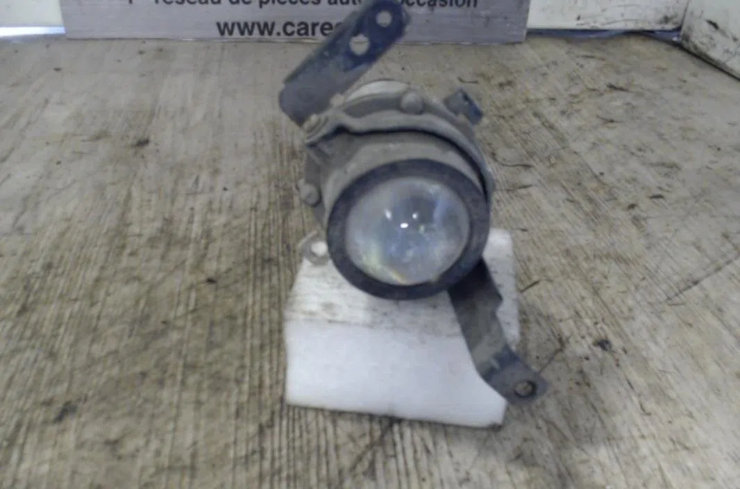 Phare antibrouillard avant droit Kia CEE'D 3-5 portes (ED) 1.6 crdi 90 (2006-2012) occasion