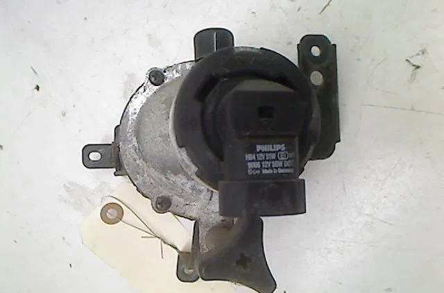 Phare antibrouillard avant droit Kia CEE'D SW (ED) 1.6 crdi 115 (2007-2012) occasion