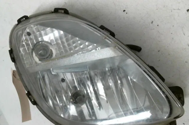 Phare antibrouillard avant droit Kia PICANTO II (TA) 1.0 (2011-2017) occasion