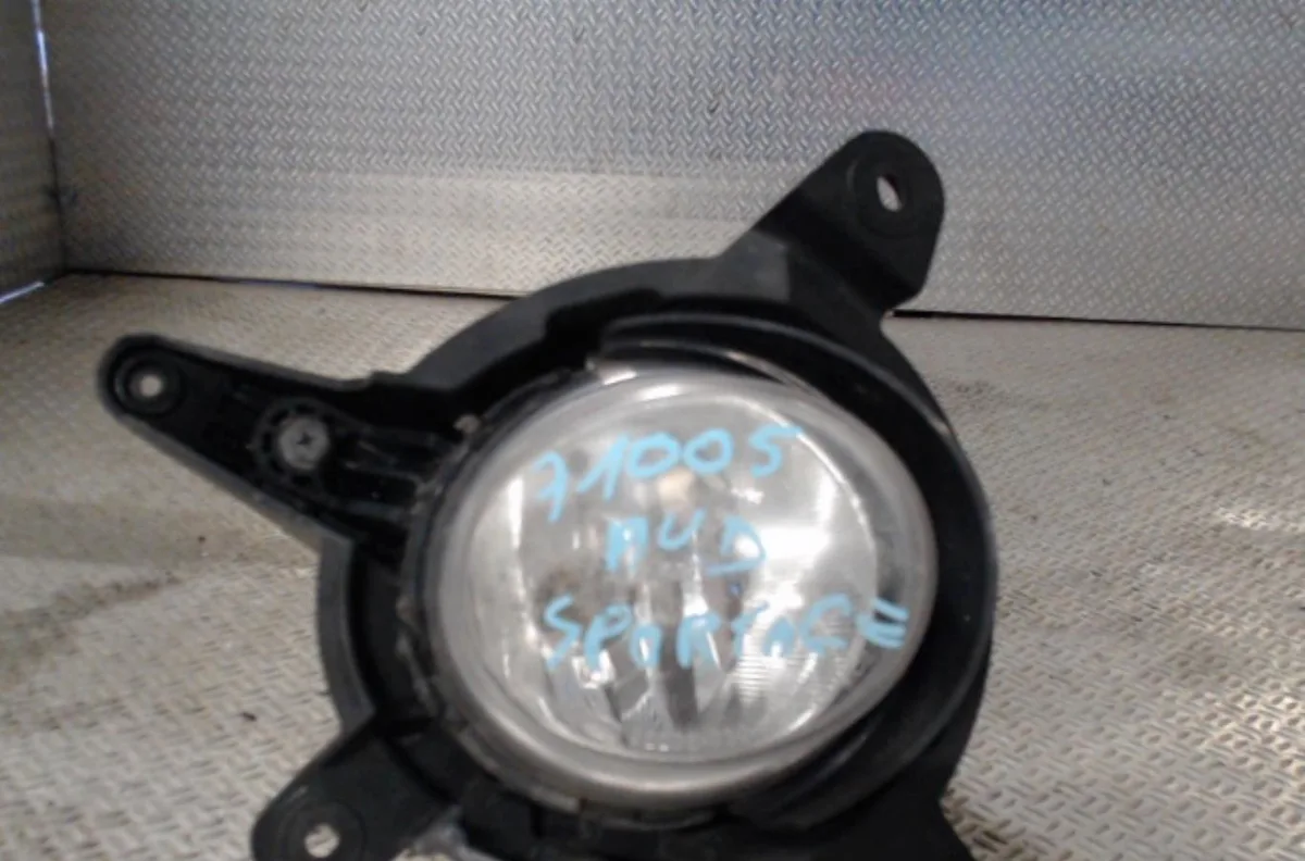 Phare antibrouillard avant droit KIA SPORTAGE 2 0 occasion