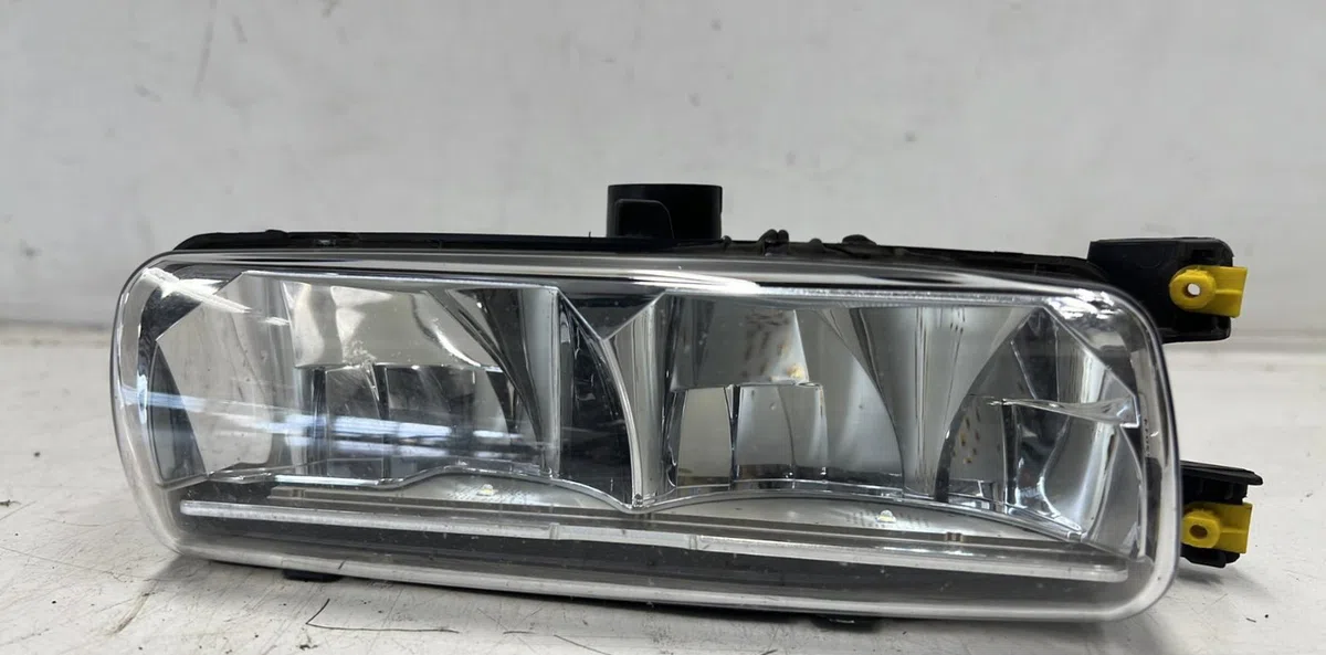 Phare antibrouillard avant droit LAND ROVER RANGE ROVER 2 SPORT PHASE 1 occasion
