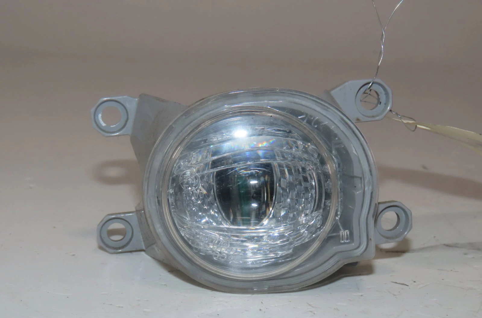 Phare antibrouillard avant droit Mazda 2 Berline bicorps trois ou cinq portes (KB) 1.5 hybrid (kbac3x) (2022) occasion