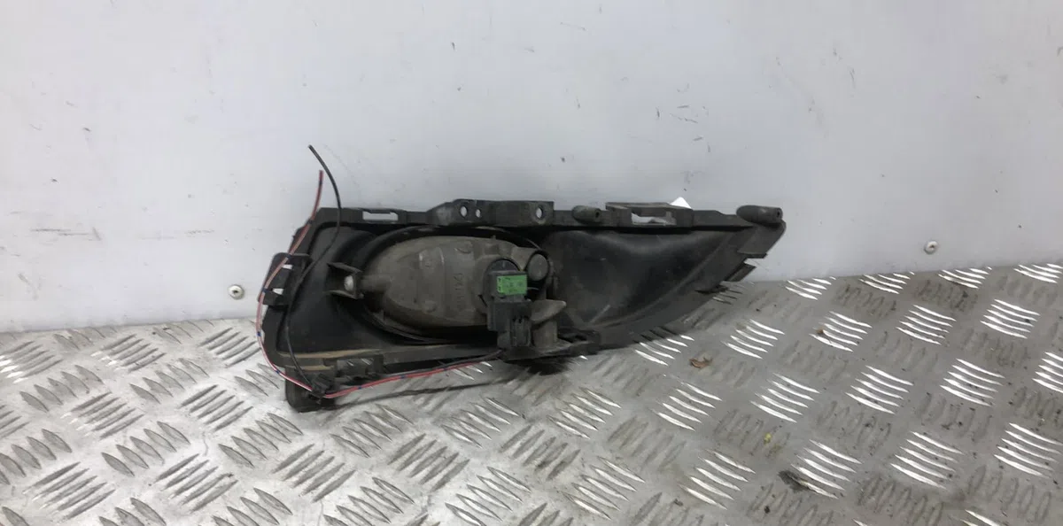 Phare antibrouillard avant droit MAZDA 3 1 PHASE 1 occasion