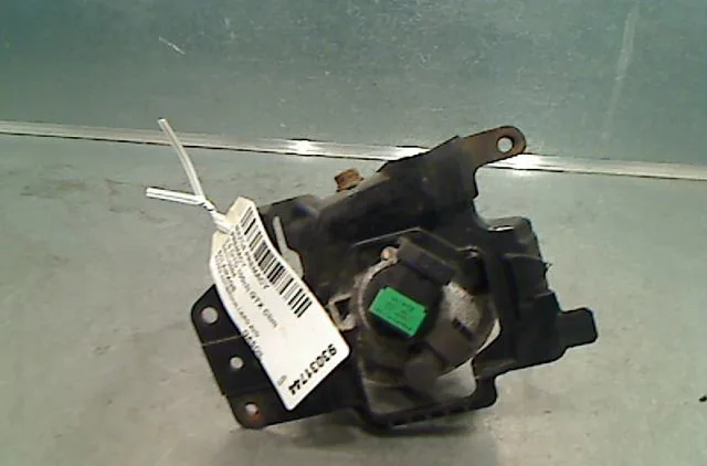 Phare antibrouillard avant droit MAZDA PREMACY Phase 1 07-1999--06-2005 occasion