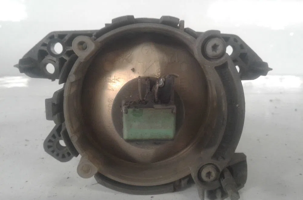 Phare antibrouillard avant droit MERCEDES A 160 CDI - BV AUTOTRONI 2008 occasion