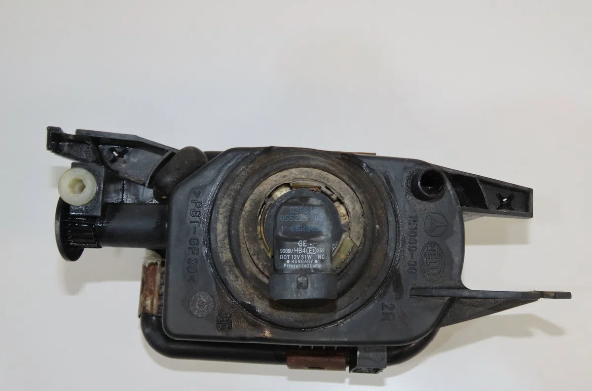 Phare antibrouillard avant droit Mercedes-benz CLASSE C T-Model (S203) C 220 cdi (203.206) (2001-2007) occasion
