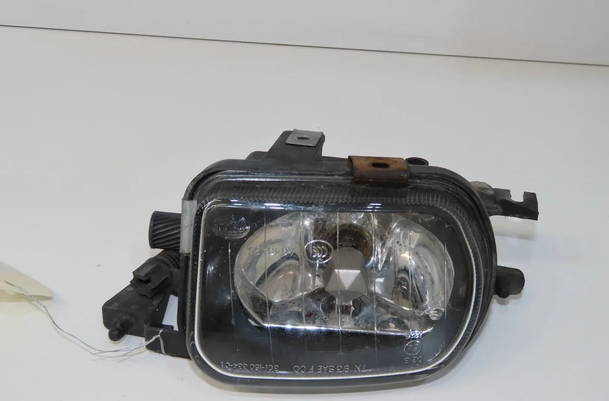 Phare antibrouillard avant droit Mercedes-benz CLASSE C (W203) C 220 cdi (203.008) (2003-2007) occasion