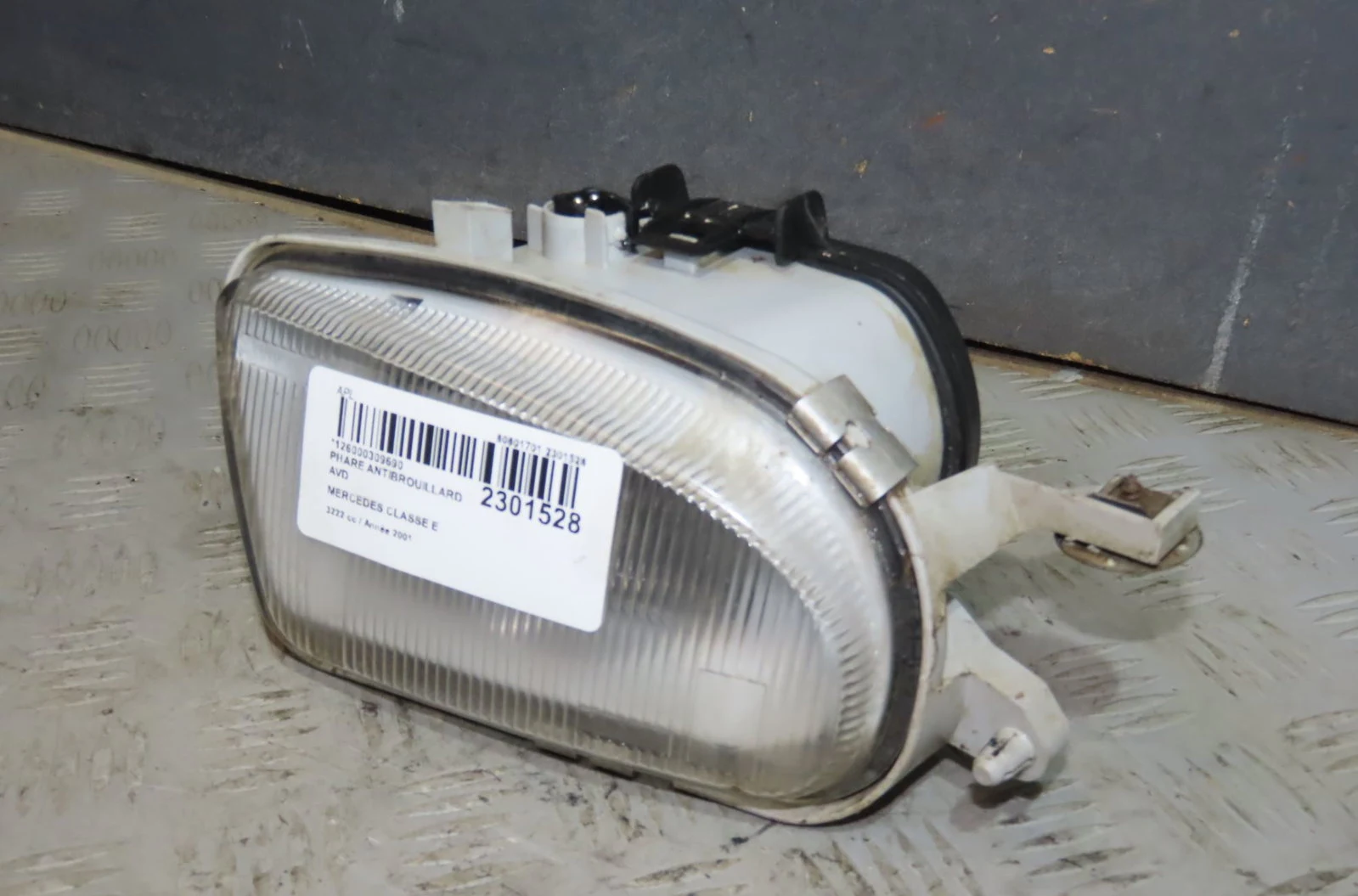 Phare antibrouillard avant droit Mercedes-benz CLASSE E (W210) E 320 cdi (210.026) (1999-2002) occasion