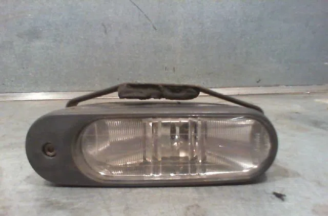 Phare antibrouillard avant droit MERCEDES V220 2000 occasion