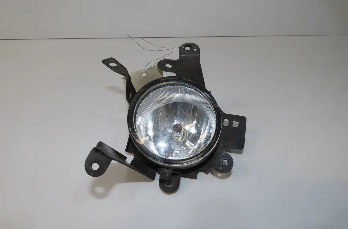 Phare antibrouillard avant droit Mitsubishi GRANDIS (NA_W) 2.0 di-d (na8w) (2005-2010) occasion