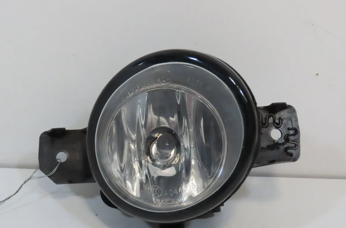 Phare antibrouillard avant droit Nissan ALMERA II Hatchback (N16) 1.8 (2000-2002) occasion