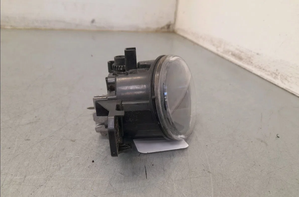 Phare antibrouillard avant droit Nissan JUKE (F15) 1.2 dig-t (2014) occasion