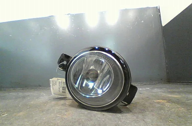 Phare antibrouillard avant droit NISSAN MICRA 2006 occasion