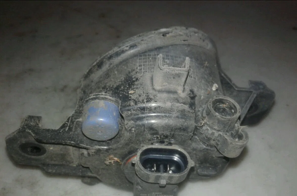 Phare antibrouillard avant droit NISSAN MICRA III 2006 occasion