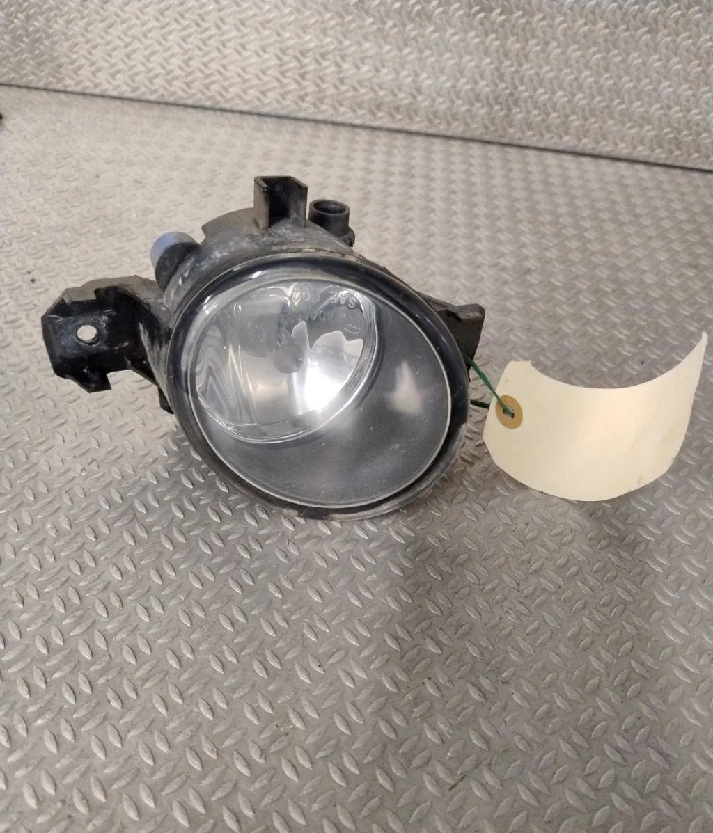 Phare antibrouillard avant droit Nissan MICRA III (K12) 1.2 16v (2003-2010) occasion