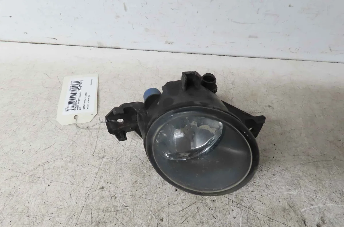 Phare antibrouillard avant droit NISSAN MICRA III occasion