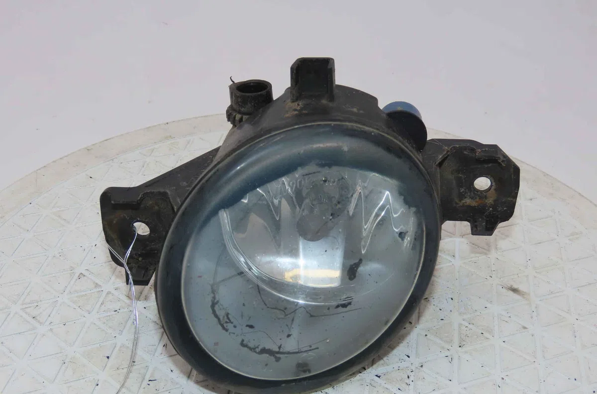 Phare antibrouillard avant droit NISSAN MICRA IV occasion