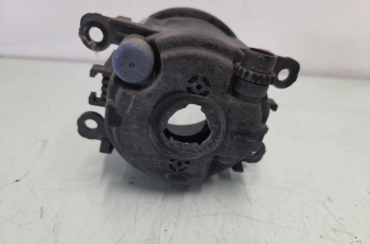 Phare antibrouillard avant droit NISSAN NOTE 1 PHASE 2 occasion