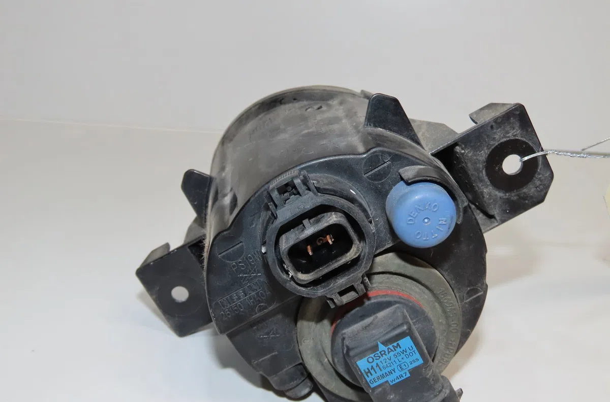 Phare antibrouillard avant droit Nissan PULSAR 3-5 portes (C13) 1.2 dig-t (2014) occasion