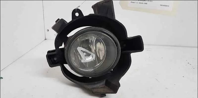 Phare antibrouillard avant droit NISSAN QASHQAI I occasion