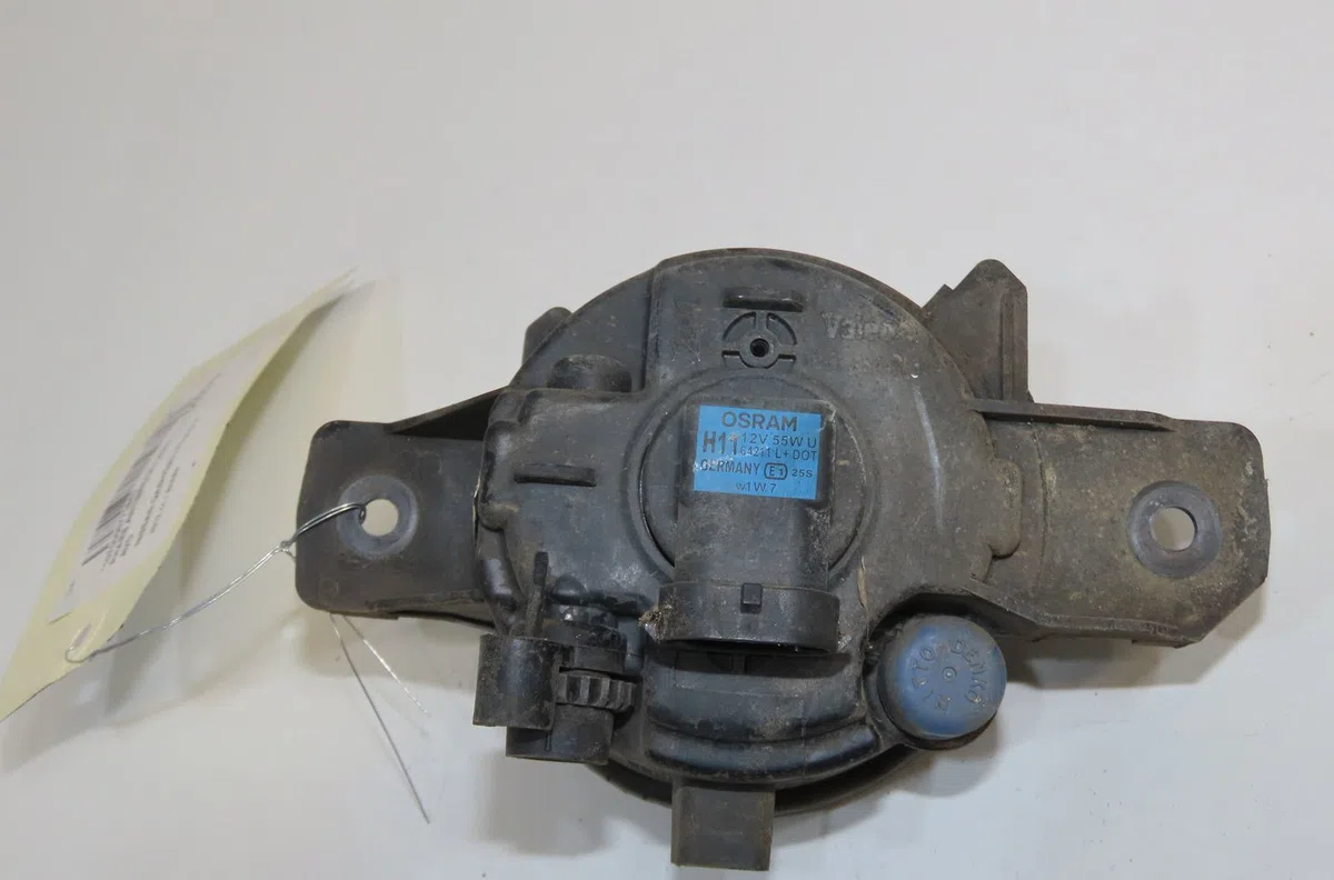 Phare antibrouillard avant droit Nissan QASHQAI - QASHQAI 2 I (J10, NJ10, JJ10E) 1.6 dci traction intégrale (2011-2013) 