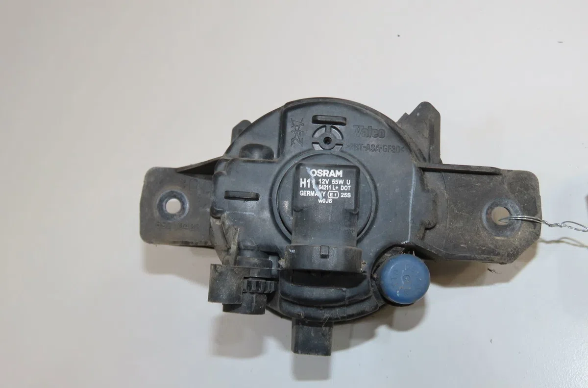 Phare antibrouillard avant droit Nissan QASHQAI - QASHQAI 2 I (J10, NJ10, JJ10E) 2.0 dci (2007-2013) occasion