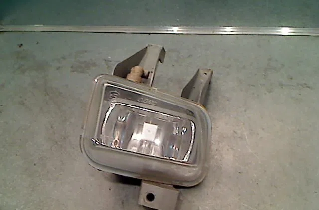 Phare antibrouillard avant droit OPEL ASTRA 1997 occasion
