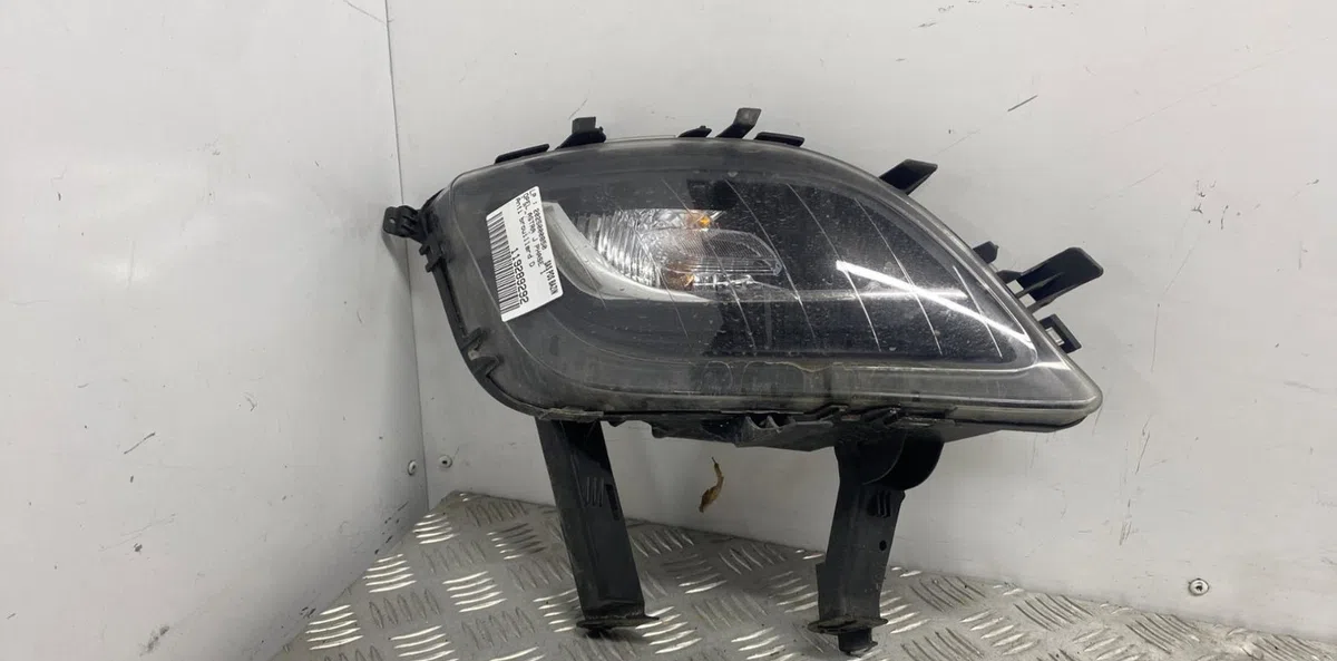 Phare antibrouillard avant droit OPEL ASTRA J PHASE 1 occasion