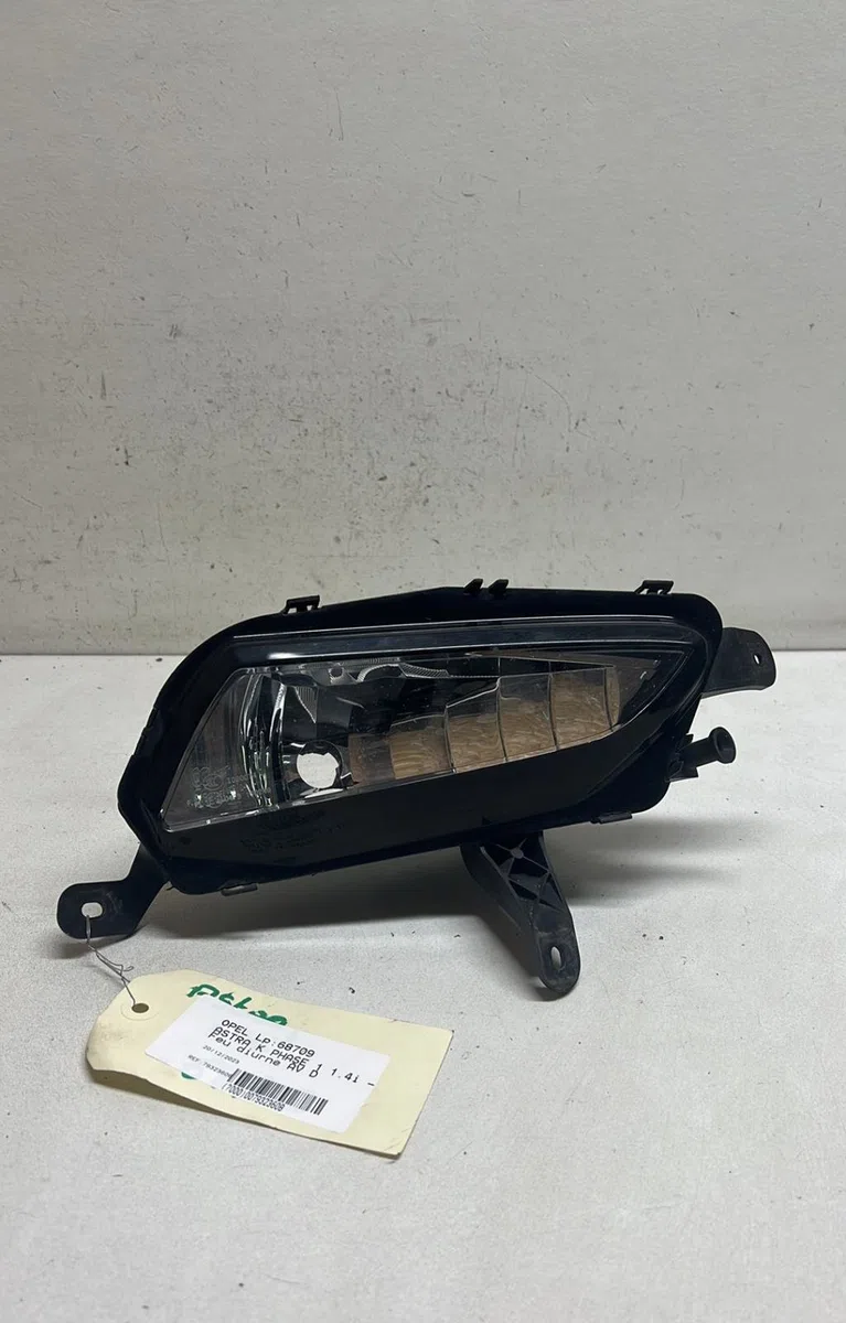 Phare antibrouillard avant droit Opel ASTRA K (B16) 1.4 turbo (68) (2015) occasion