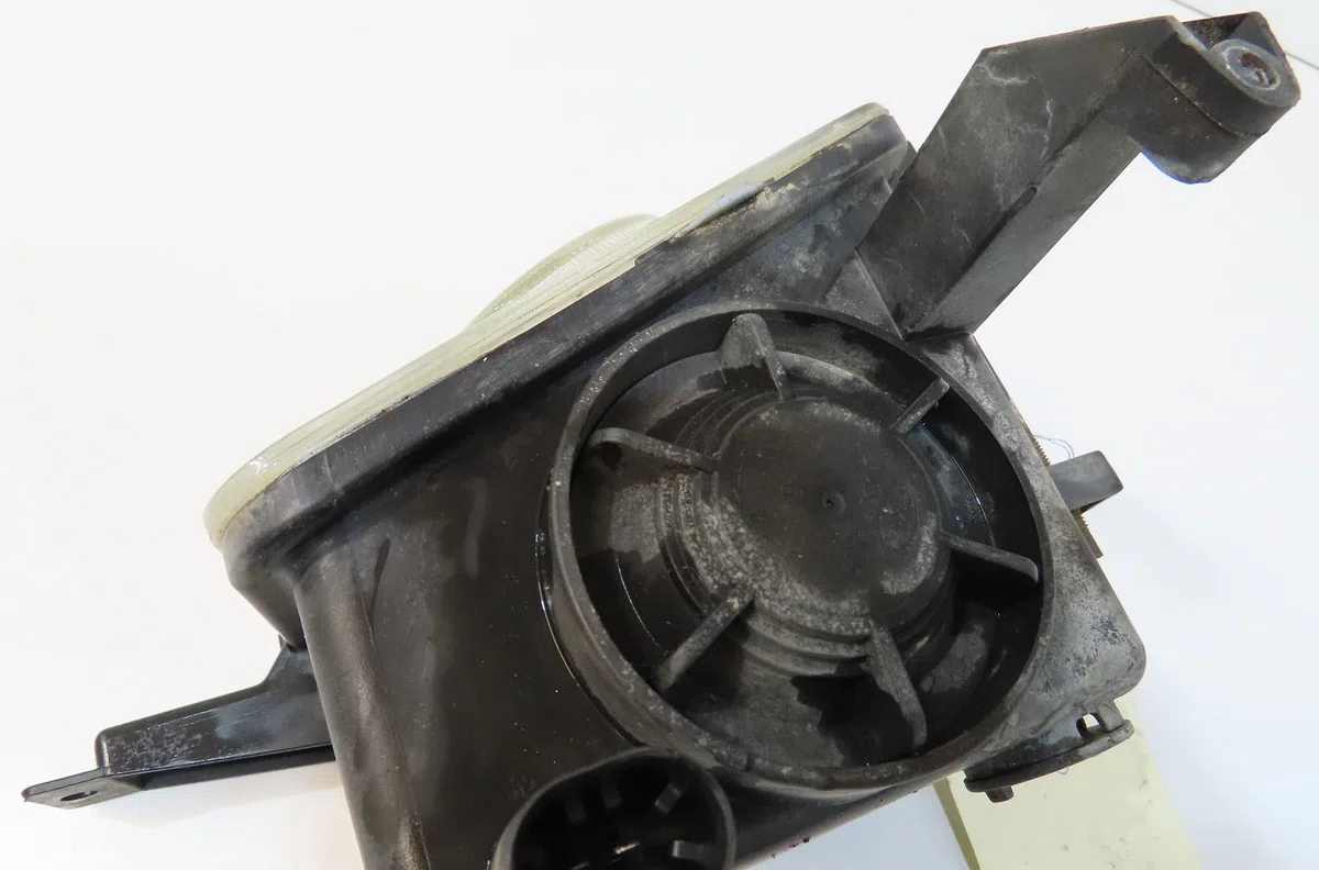 Phare antibrouillard avant droit Opel CORSA C (X01) 1.7 dti (f08, f68) (2000-2009) 5 portes occasion