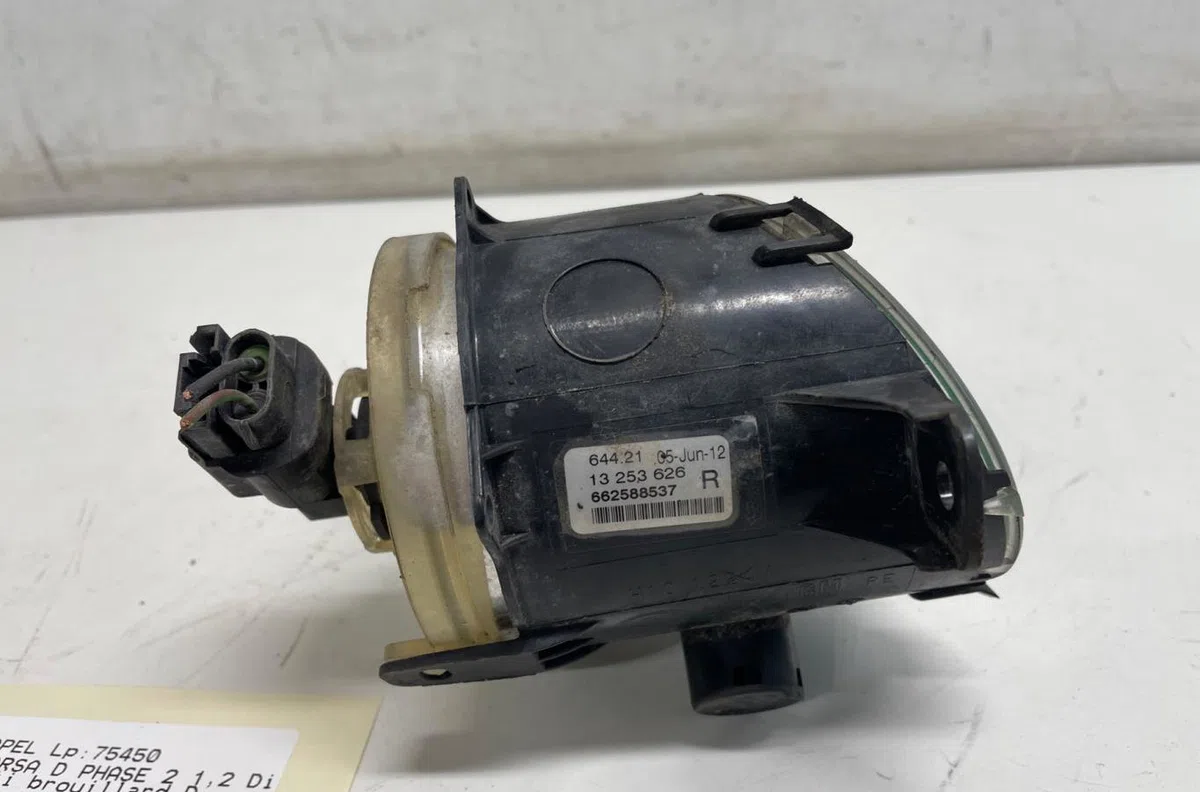 Phare antibrouillard avant droit Opel CORSA D (S07) 1.3 cdti (l08, l68) (2006-2014) 5 portes occasion
