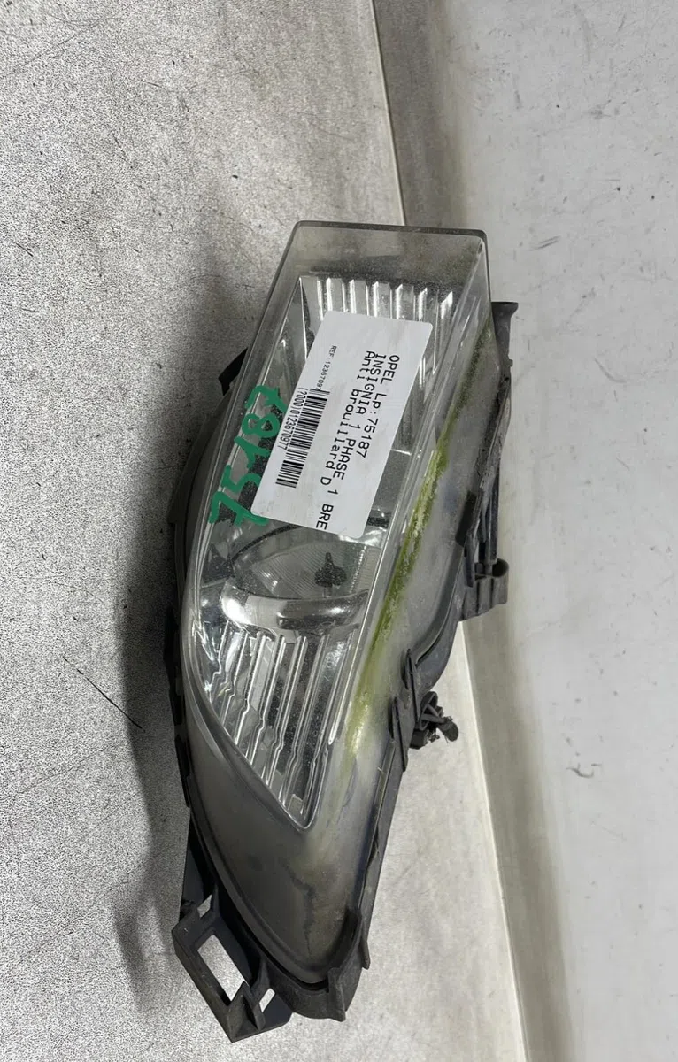 Phare antibrouillard avant droit Opel INSIGNIA A Sports Tourer (G09) 2.0 cdti (35) (2008-2015) occasion