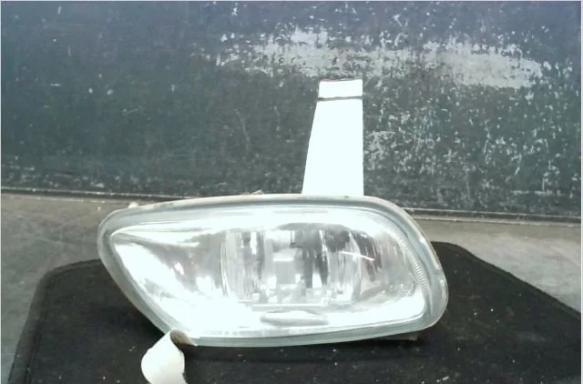 Phare antibrouillard avant droit Peugeot 106 II (1A_, 1C_) 1.1 i (1996-2004) occasion