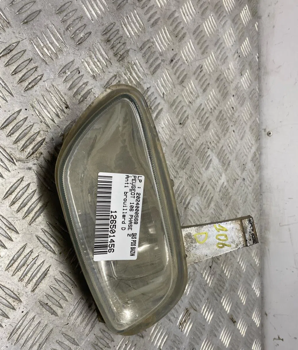 Phare antibrouillard avant droit PEUGEOT 106 PHASE 2 occasion