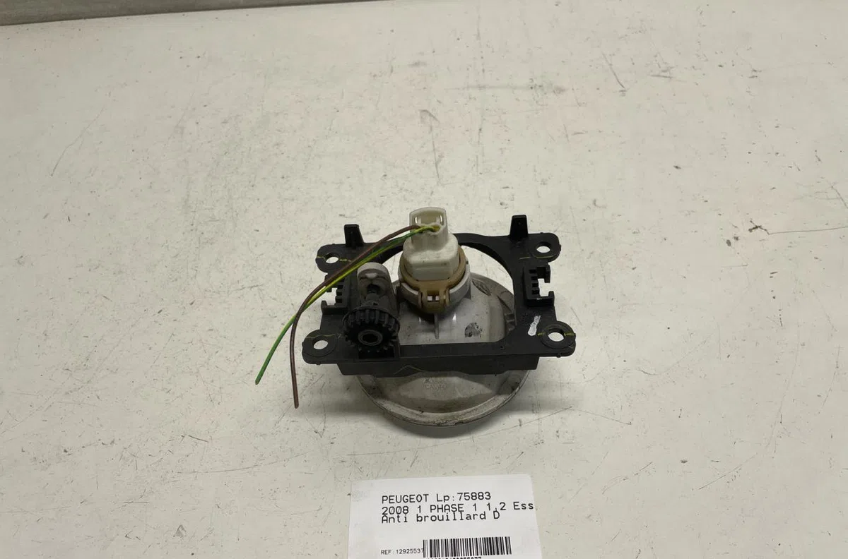Phare antibrouillard avant droit Peugeot 2008 I (CU_) 1.2 vti (2013-2018) occasion