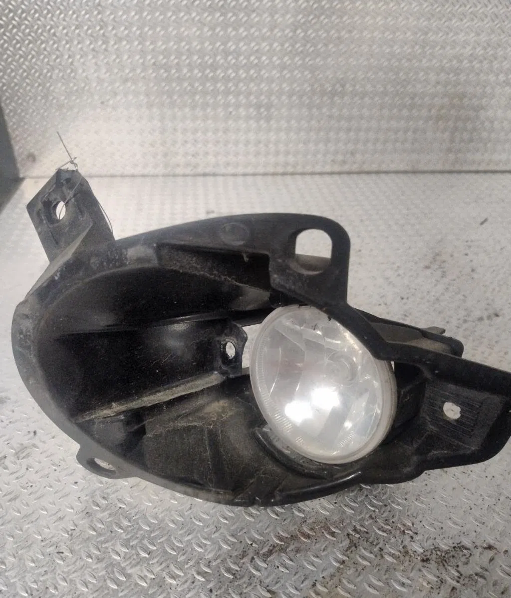 Phare antibrouillard avant droit Peugeot 206 (2L_, 2M_) 1.4 hdi eco 70 (2009-2013) 5 portes occasion