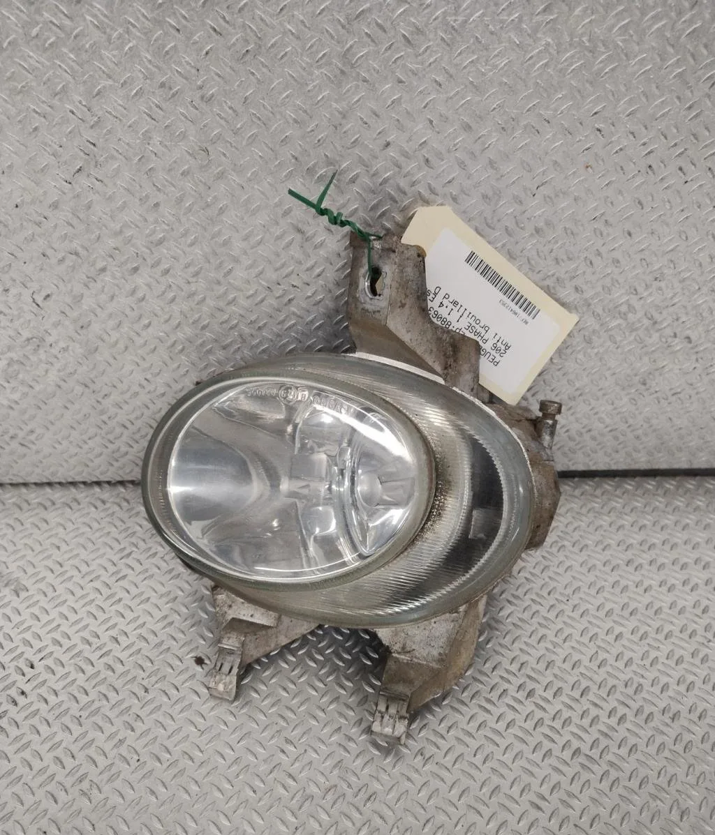 Phare antibrouillard avant droit Peugeot 206 3-5 portes (2A-C) 1.4 i (1998-2012) 3 portes occasion