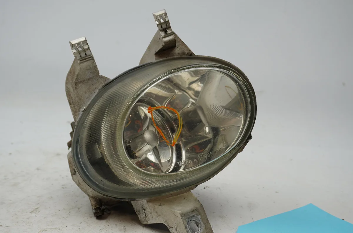 Phare antibrouillard avant droit Peugeot 206 3-5 portes (2A-C) 1.6 16v (2000-2009) 3 portes occasion