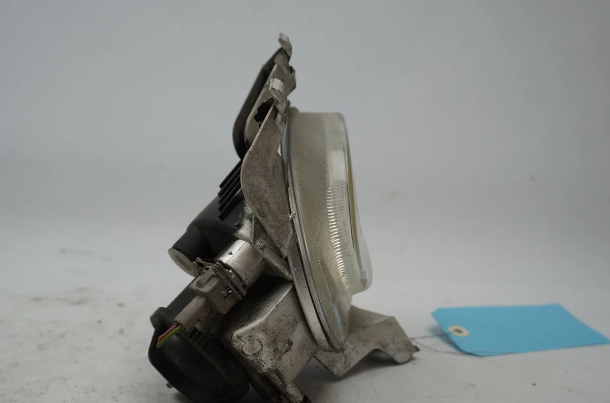 Phare antibrouillard avant droit Peugeot 206 3-5 portes (2A-C) 1.6 16v (2000-2009) 3 portes occasion