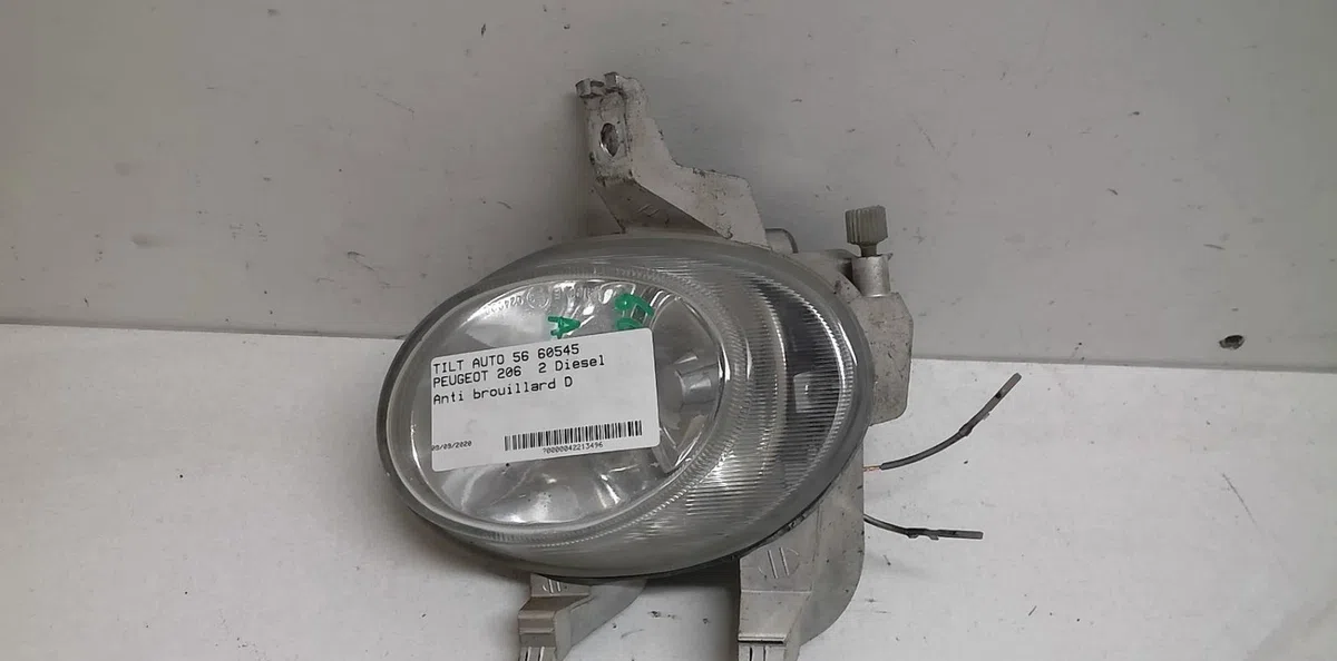Phare antibrouillard avant droit Peugeot 206 3-5 portes (2A-C) 2.0 hdi 90 (1999-2009) 5 portes occasion