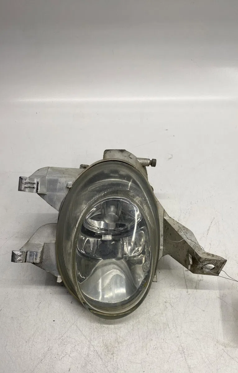 Phare antibrouillard avant droit Peugeot 206 3-5 portes (2A-C) 2.0 hdi 90 (1999-2009) 5 portes occasion