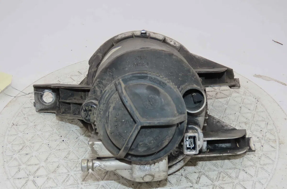 Phare antibrouillard avant droit PEUGEOT 206 occasion